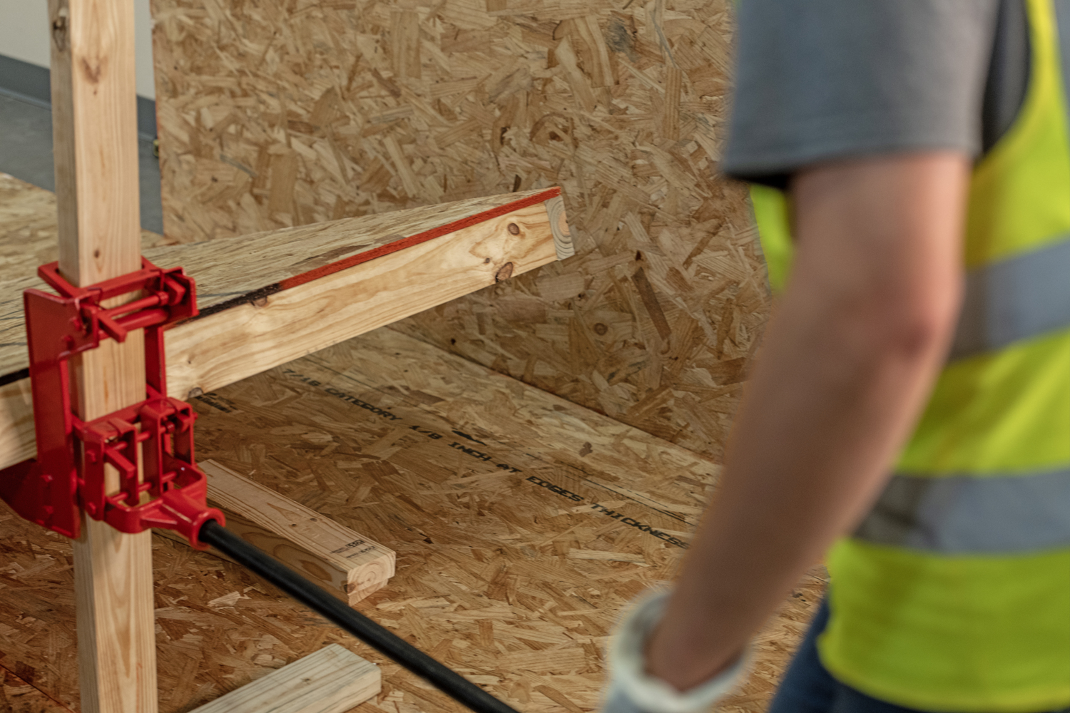 2601-WallJack-+CloseUp.jpg